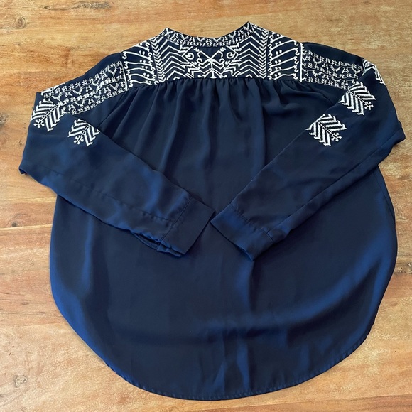 Addie Stitched 🧵 Navy Blue Blouse | SIZE Medium (8-10) - Picture 8 of 9
